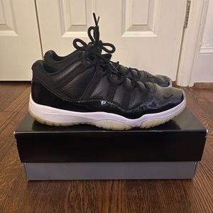 Air Jordan 11 Retro Low 72-10 Shoes